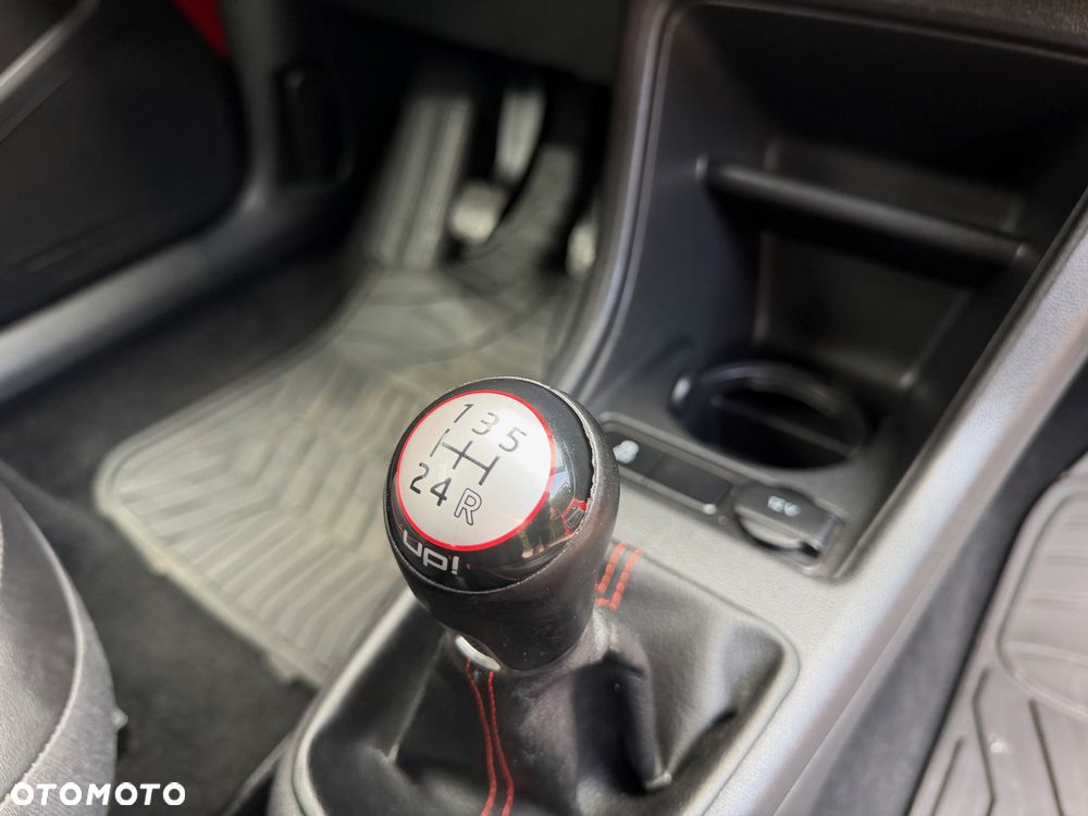 Volkswagen up! 1.0 move - 12