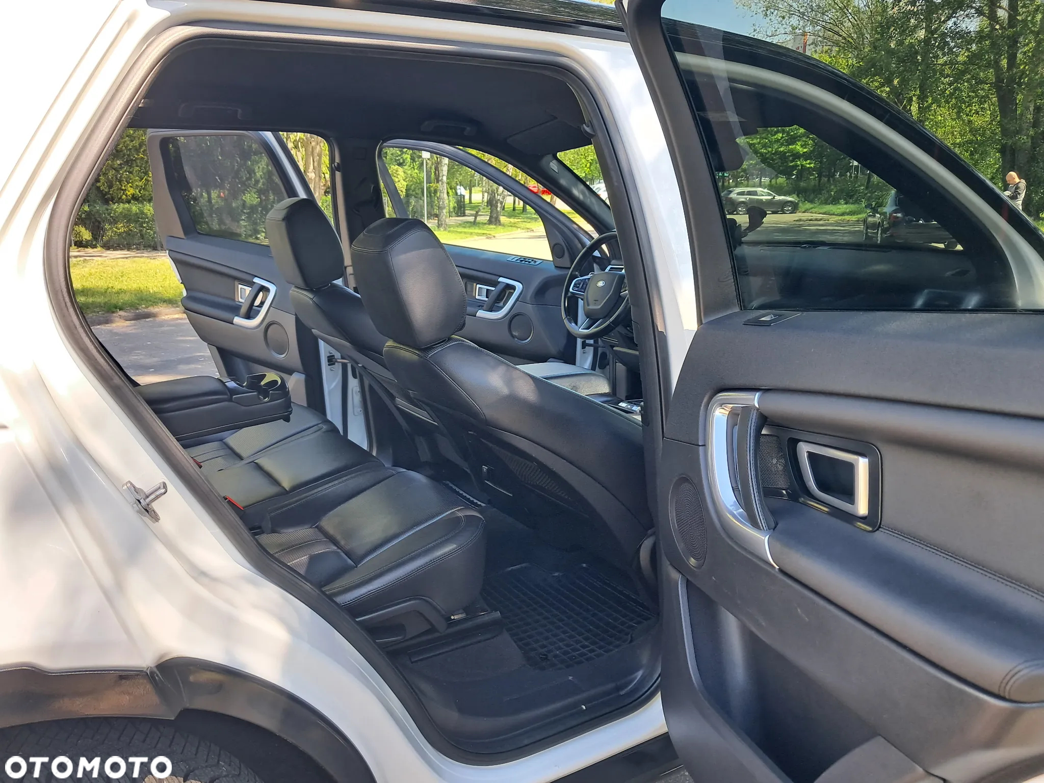 Land Rover Discovery Sport - 17