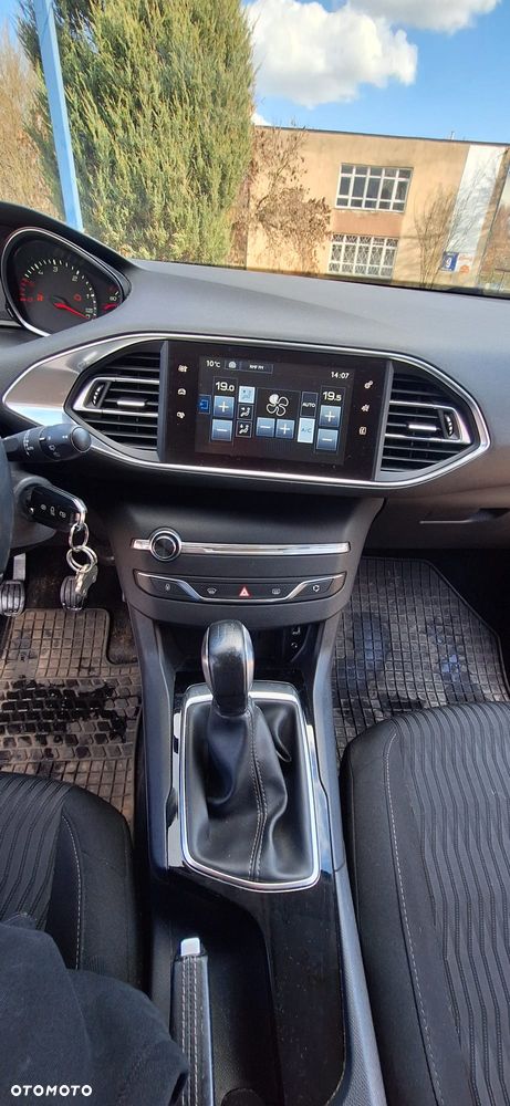 Peugeot 308 1.6 HDi Active - 8