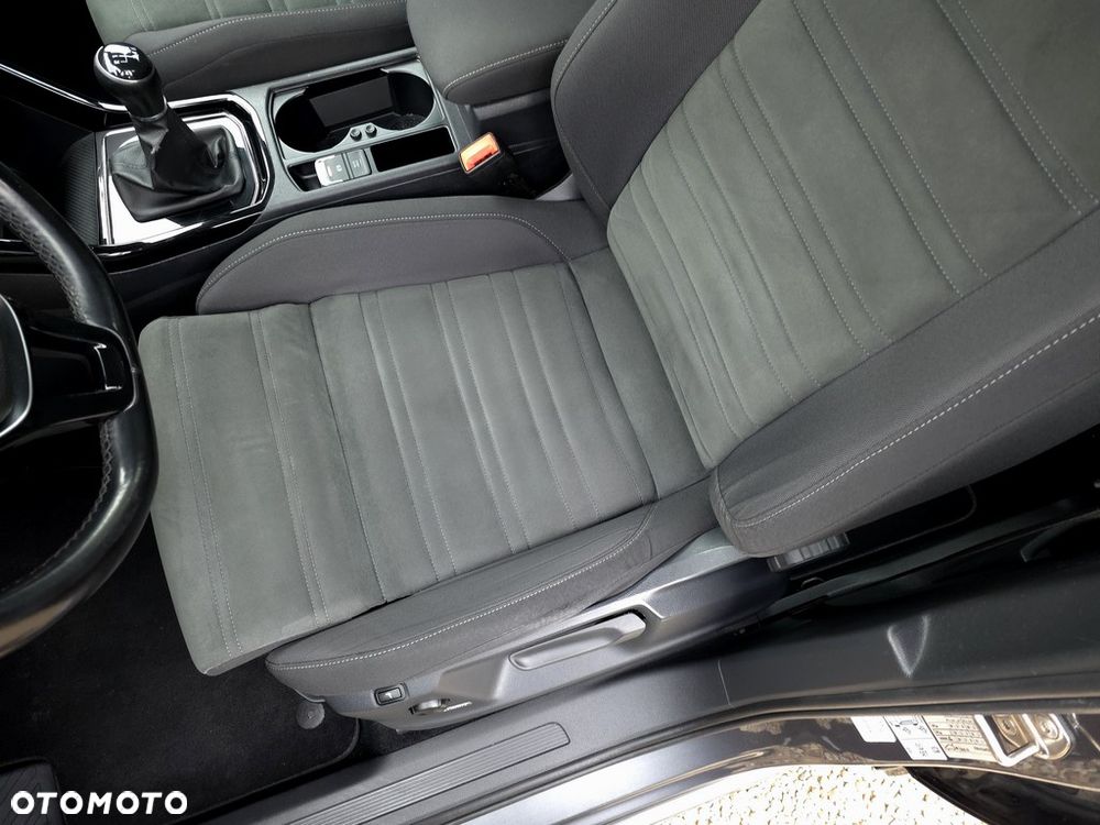 Volkswagen Touran 2.0 TDI BMT Highline - 11