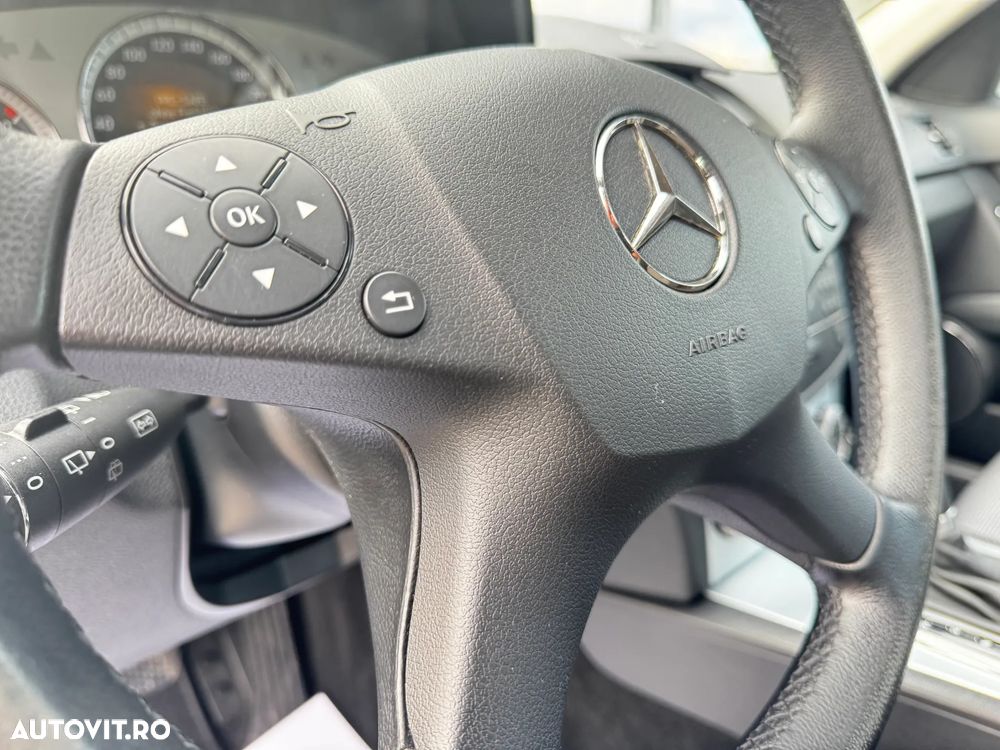 Mercedes-Benz C 180 Kompressor Automatik BlueEFFICIENCY - 16