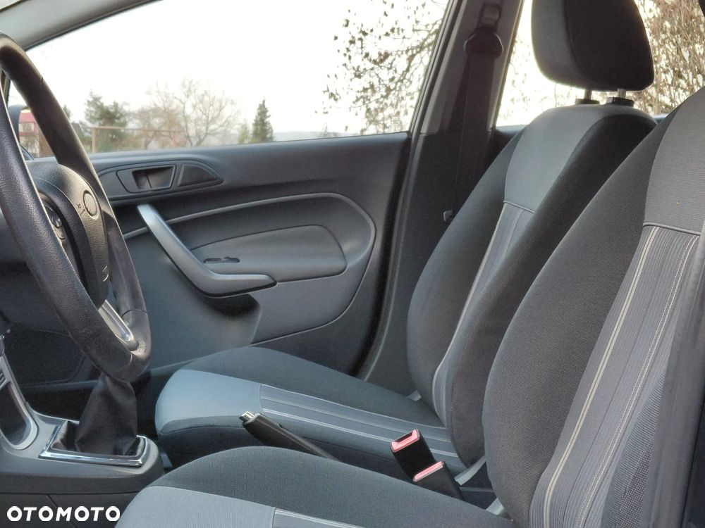 Ford Fiesta 1.4 Champions Edition - 4
