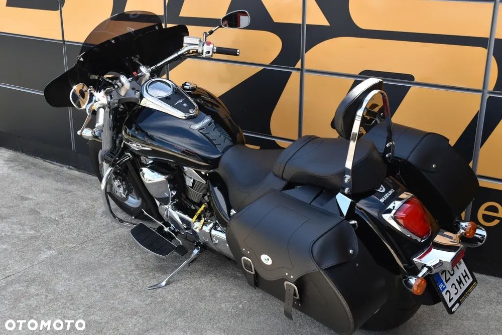 Suzuki Intruder - 9