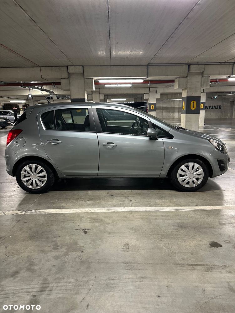 Opel Corsa 1.2 16V Cosmo - 6