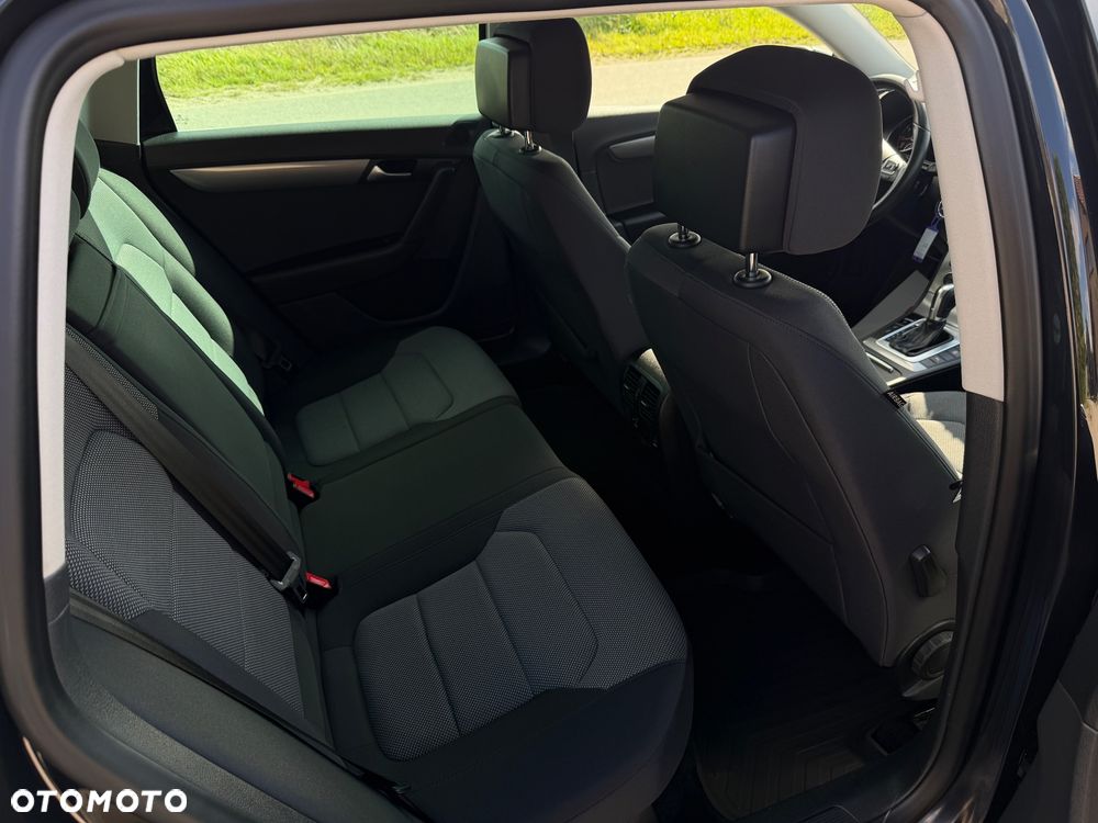Volkswagen Passat 1.4 TSI DSG BlueMotion Technology Highline - 25