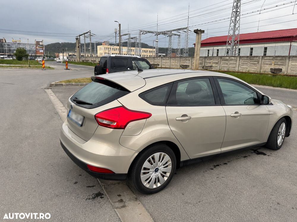 Ford Focus 1.0 EcoBoost Start Stop Titanium - 4