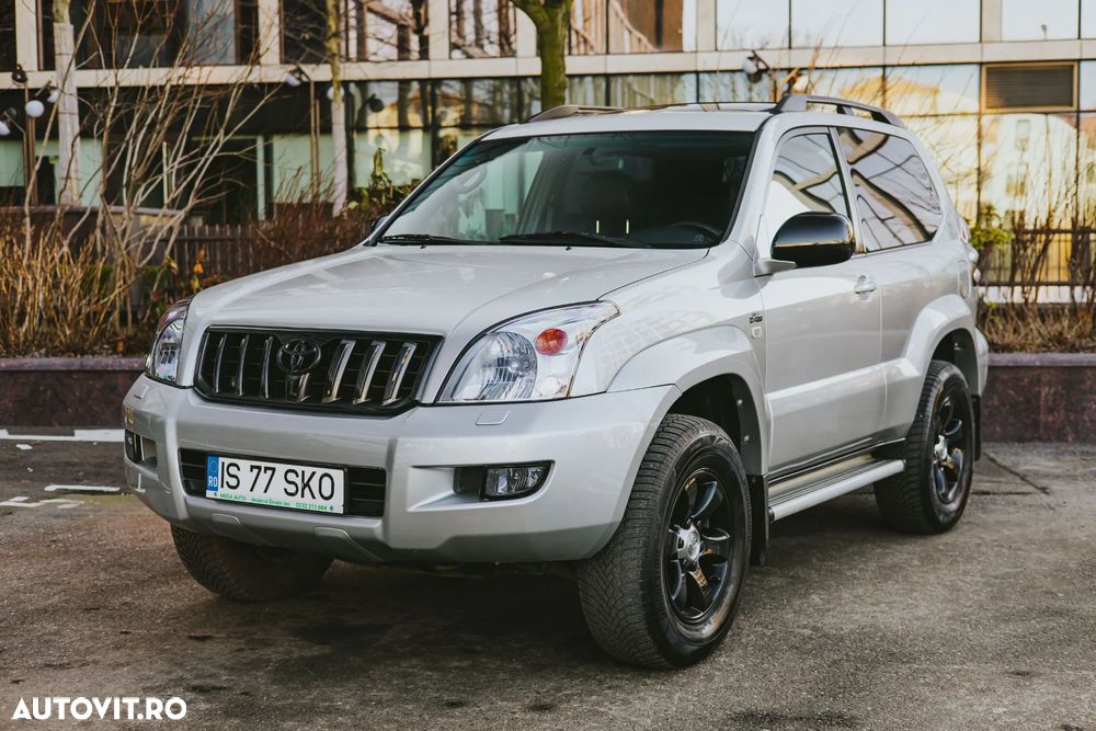 Toyota Land Cruiser - 2