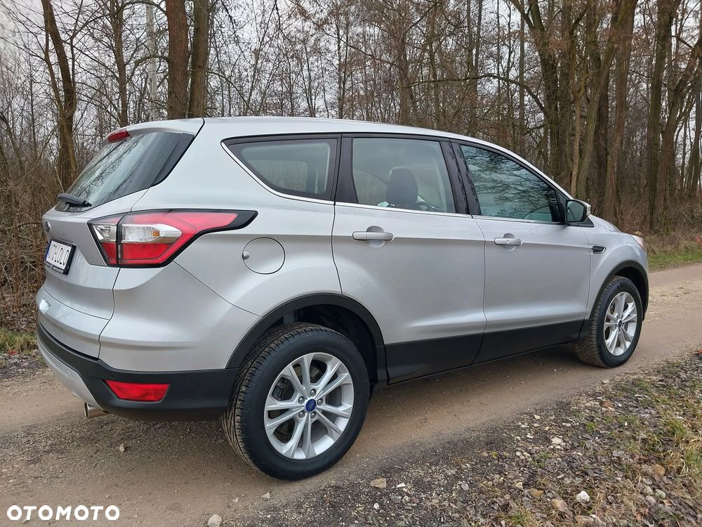Ford Kuga - 10
