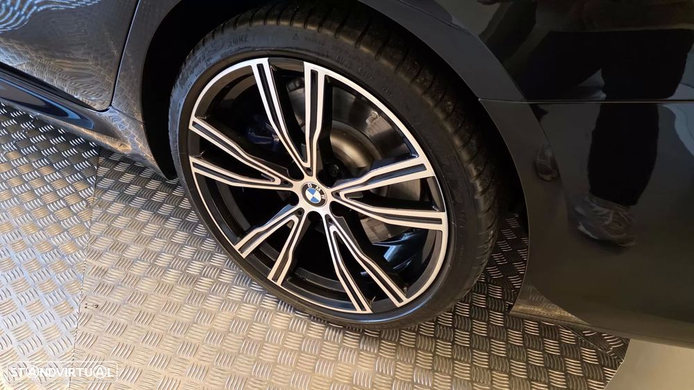 BMW 840 Gran Coupé d xDrive Pack M - 33