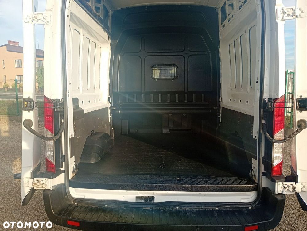 Ford Transit - 19