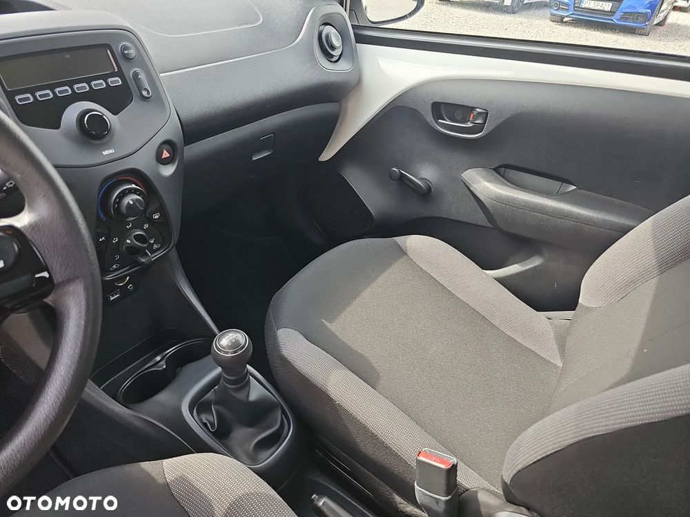 Toyota Aygo - 16