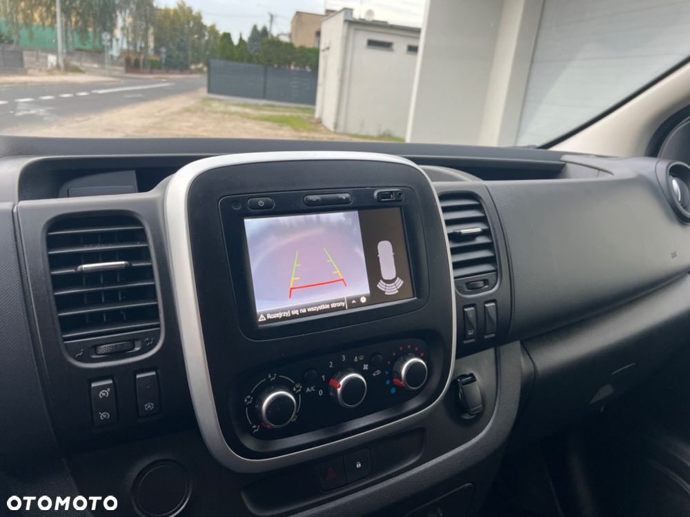 Renault Trafic Combi Life - 17