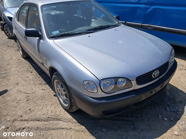 toyota corolla E11 kod lakieru nieczytelny maska pokrywa silnika klapa bagażnika zderzak lampa