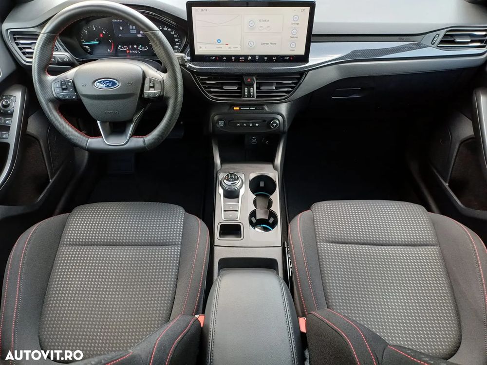 Ford Focus 1.5 EcoBlue Start-Stopp-System Aut. ST-LINE DESIGN - 16