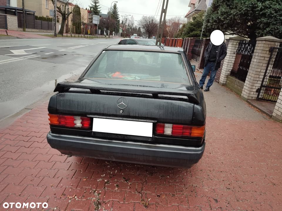 Mercedes-Benz W201 (190) - 2