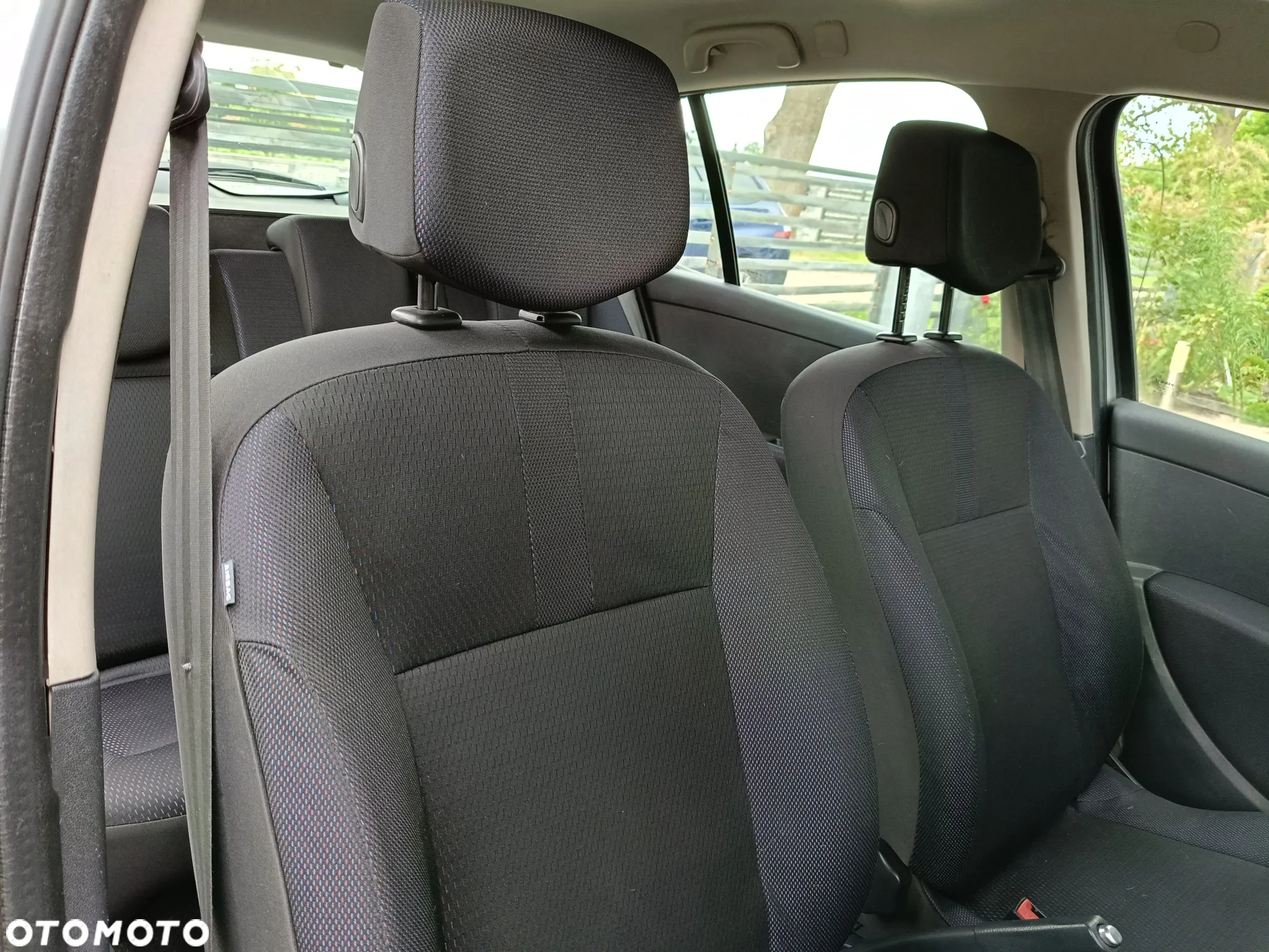Renault Clio 1.2 16V Grandtour Authentique - 16