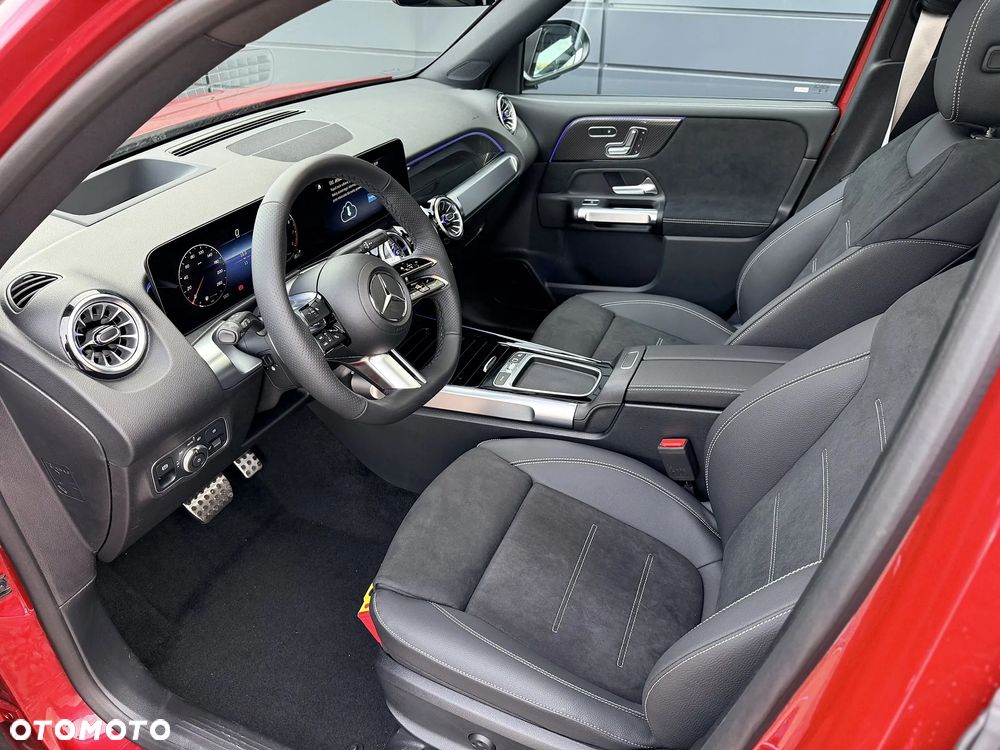 Mercedes-Benz GLB 220 mHEV 4-Matic AMG Line 8G-DCT - 16