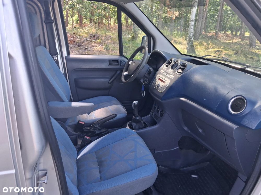 Ford Transit Connect - 8