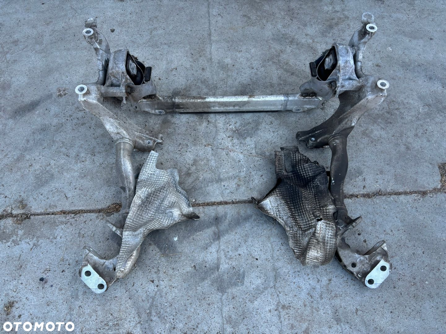 AUDI A5 8T LIFT QUATTRO WÓZEK SANKI KOŁYSKA TRAWERS BELKA POD SILNIK PRZÓD - 4