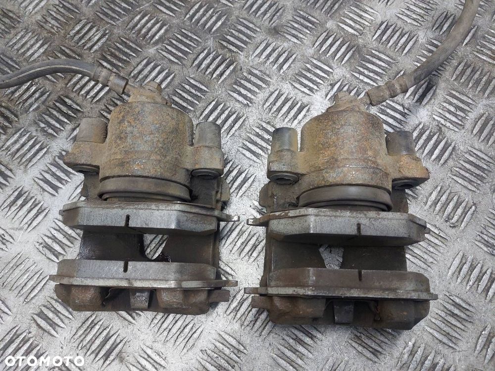 TARCZE HAMULCOWE PRZÓD + KLOCKI + ZACISKI SKODA FABIA I 1.2 6V - 8