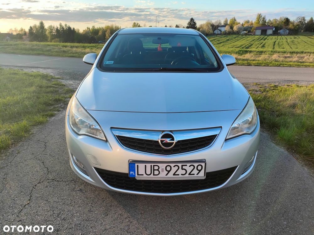 Opel Astra 1.6 - 8