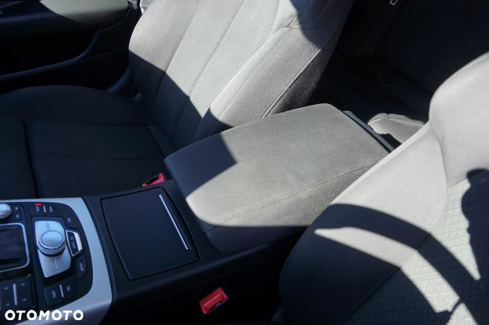 Audi A6 Avant 2.0 TDI quattro S tronic - 23