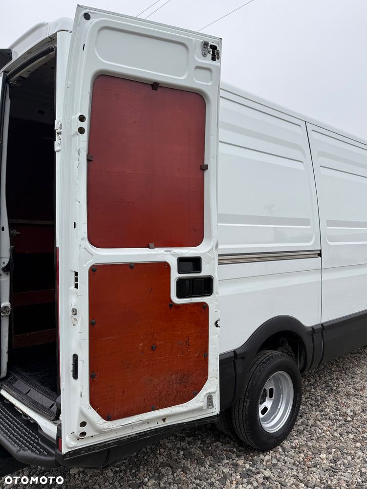 Iveco DAILY 35C15, 3.0HPI AUTOMAT,L3H2, hak 3,5t, klima tempomat - 21