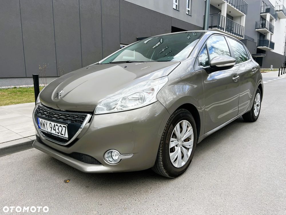 Peugeot 208 - 2
