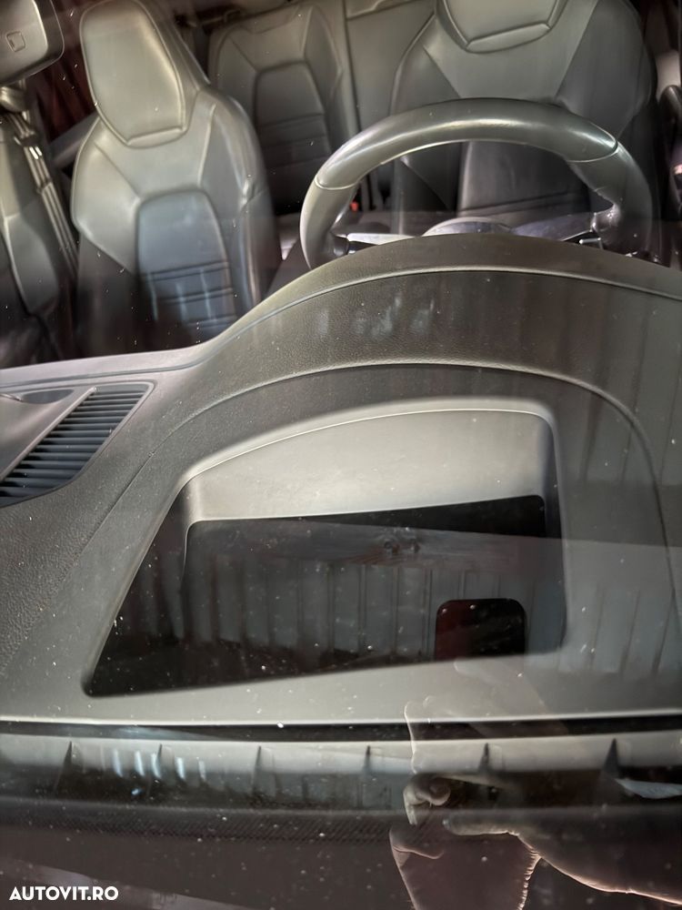 Porsche Cayenne - 28