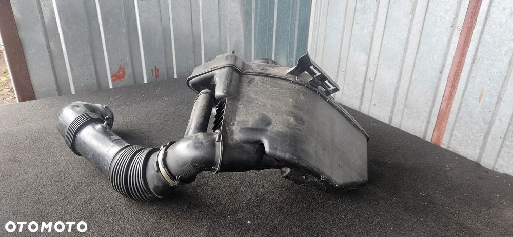 Rezonator powietrza Citroen C4 II B7 1,6 VTI - 2