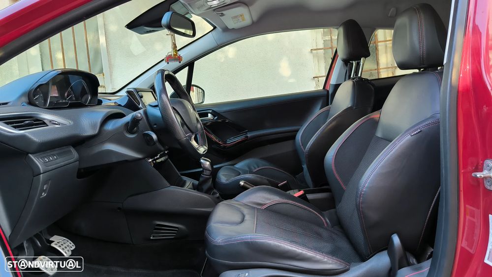Peugeot 208 1.2 PureTech GT Line - 19