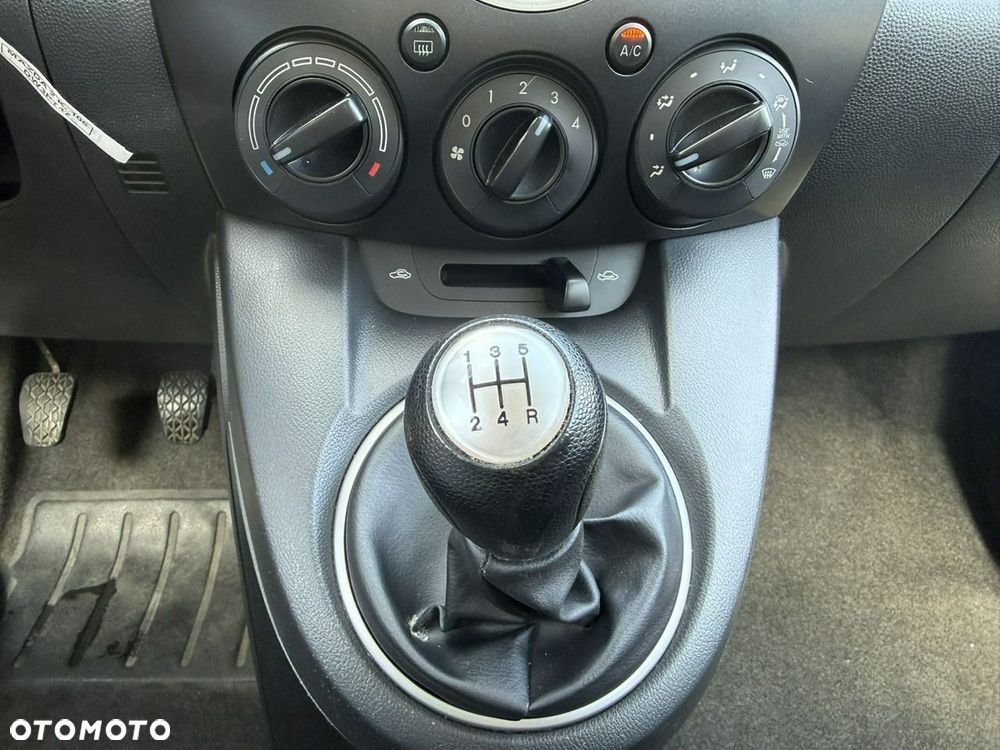 Mazda 2 1.3 Dynamic - 19