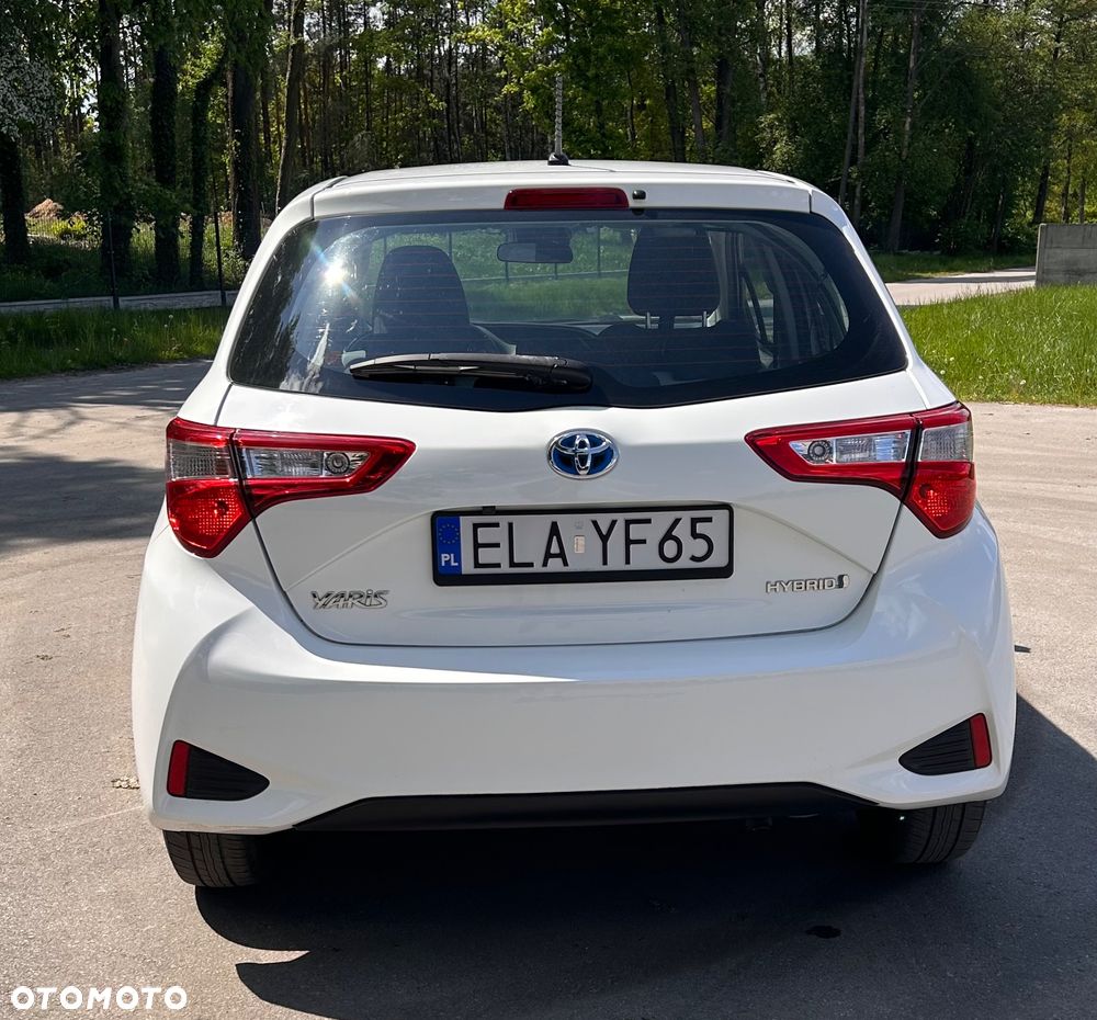 Toyota Yaris Hybrid 100 Premium - 19