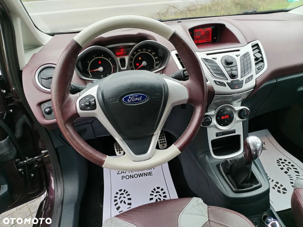 Ford Fiesta - 23