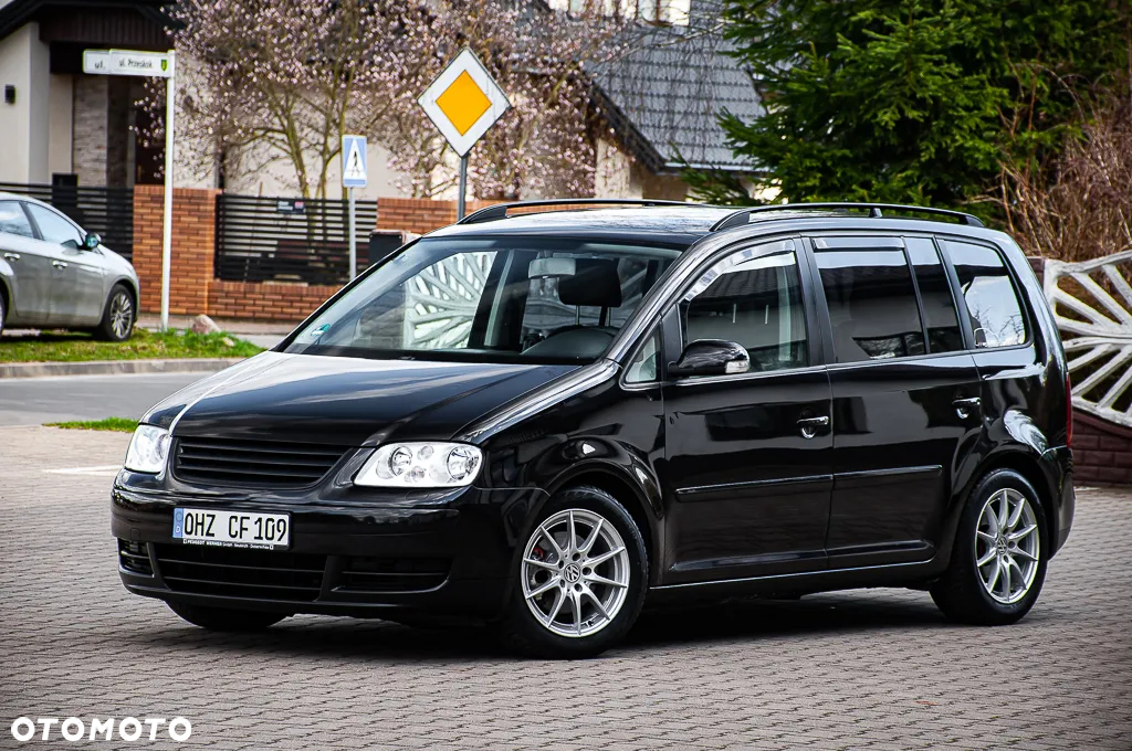 Volkswagen Touran - 10