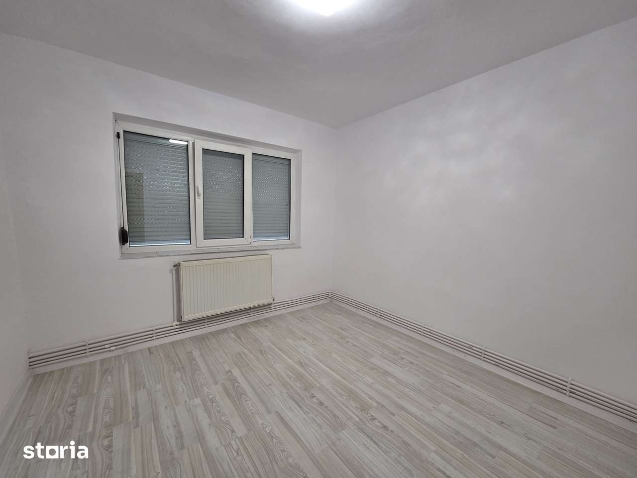 Apartament 2 camere imbunatatit parter zona Scoala Generala 2 - Adjud — fotografia 1