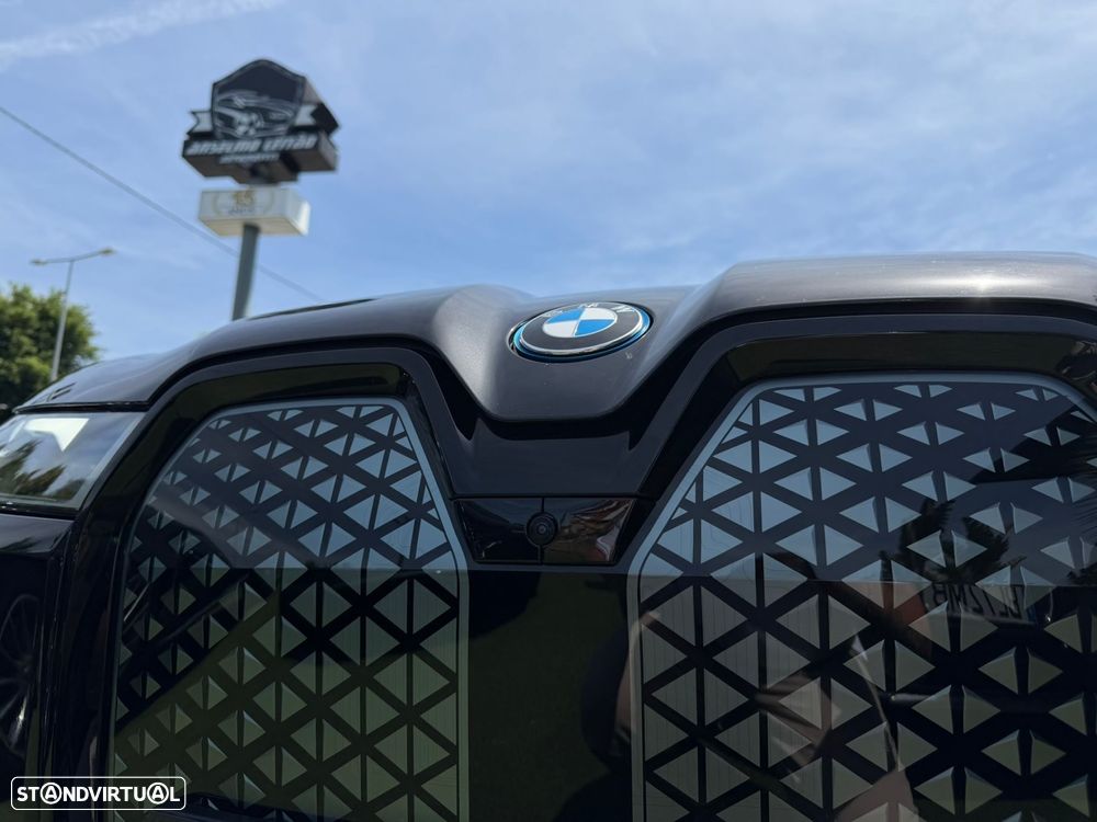 BMW iX xDrive 40 Pack Desportivo - 7