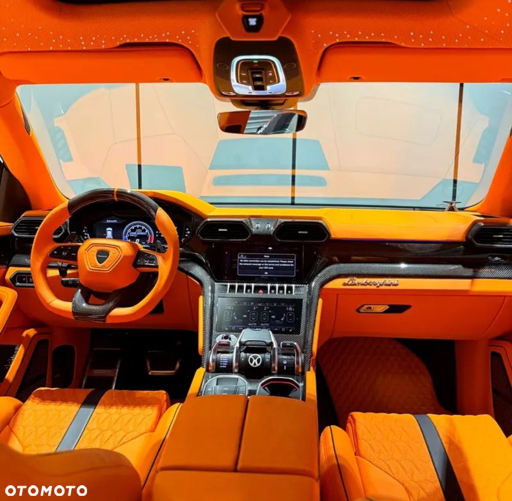 Lamborghini Urus - 12