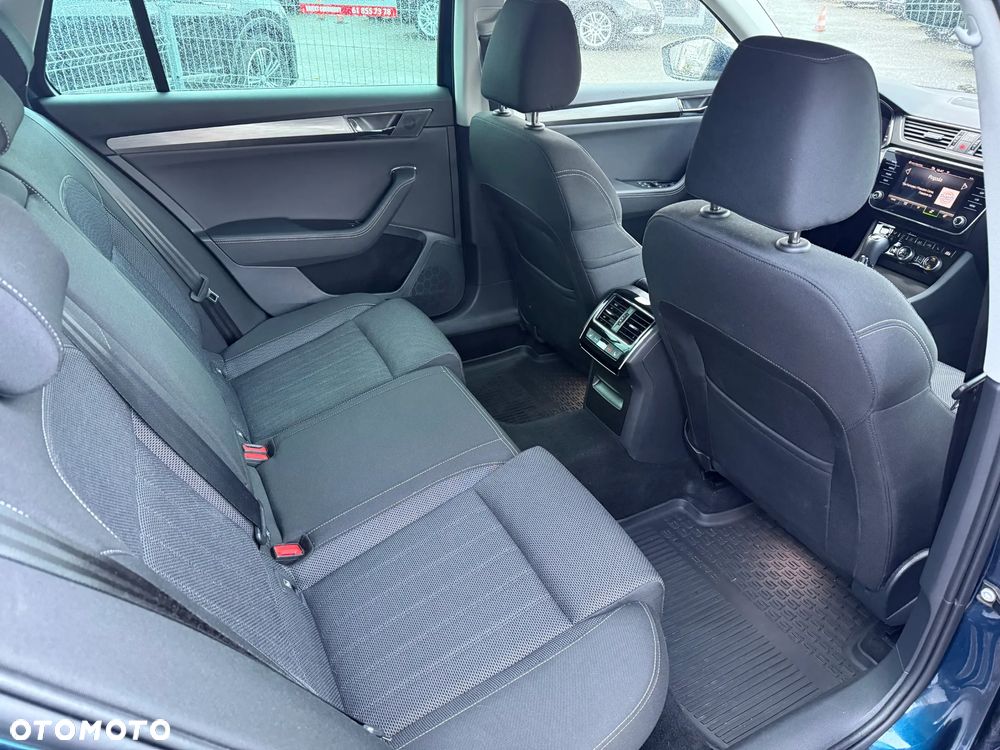 Skoda Superb 2.0 TDI SCR Style DSG - 25