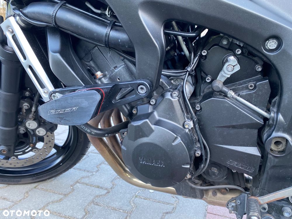 Yamaha FZ6 - 11