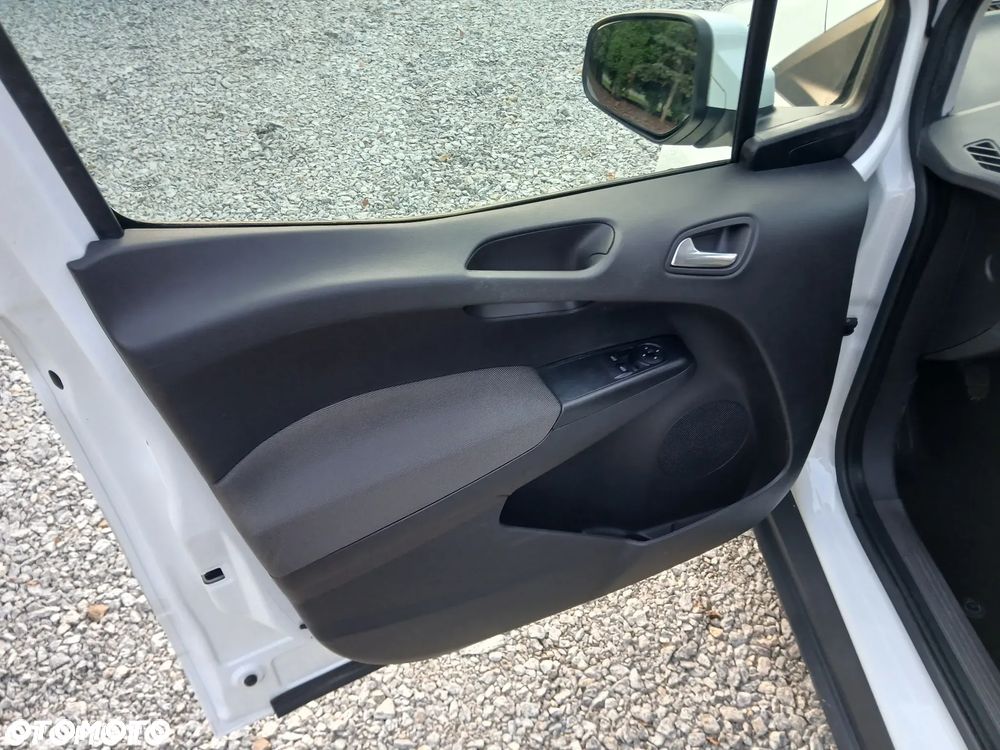 Ford Tourneo Courier 1.5 TDCi Trend - 20