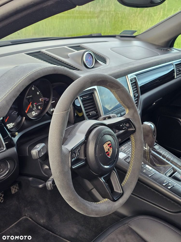 Porsche Macan Standard - 14