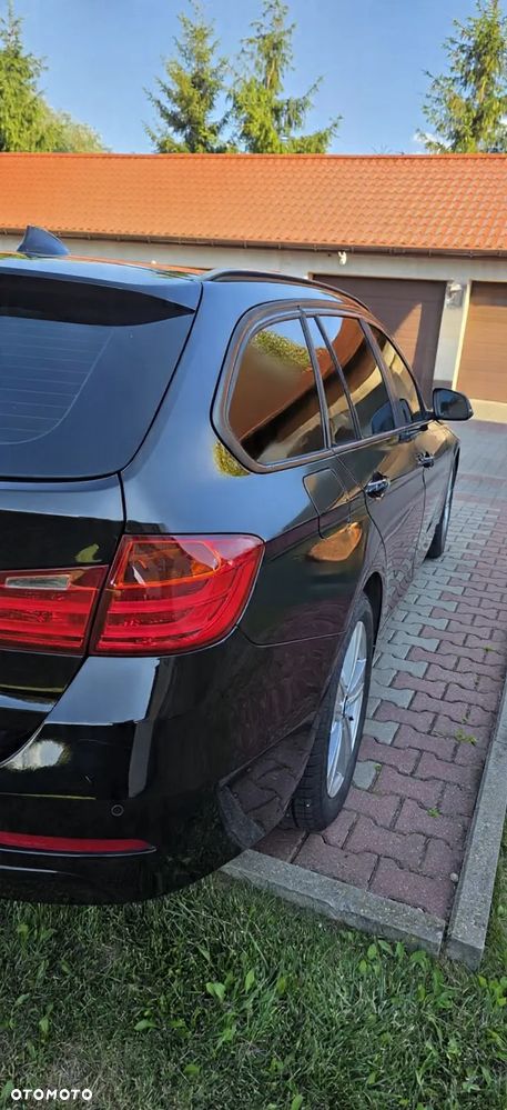 BMW Seria 3 318d - 4