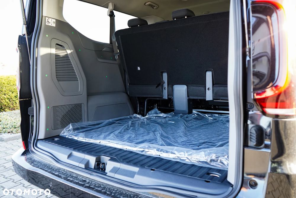 Volkswagen Caravelle 2.0 TDI L2 Life - 11