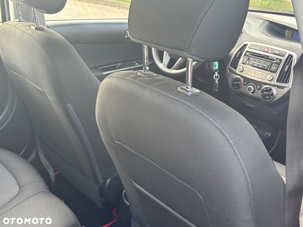 Hyundai i20 1.2 Fifa World Cup Edition - 27