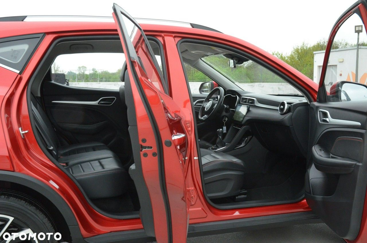 MG ZS - 33