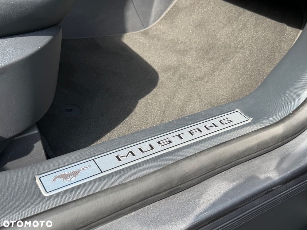 Ford Mustang Mach-E 98kWh AWD Premium - 36