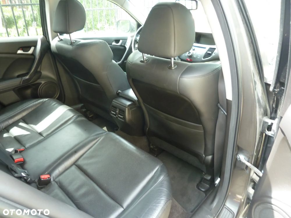 Honda Accord 2.0 Executive - 10