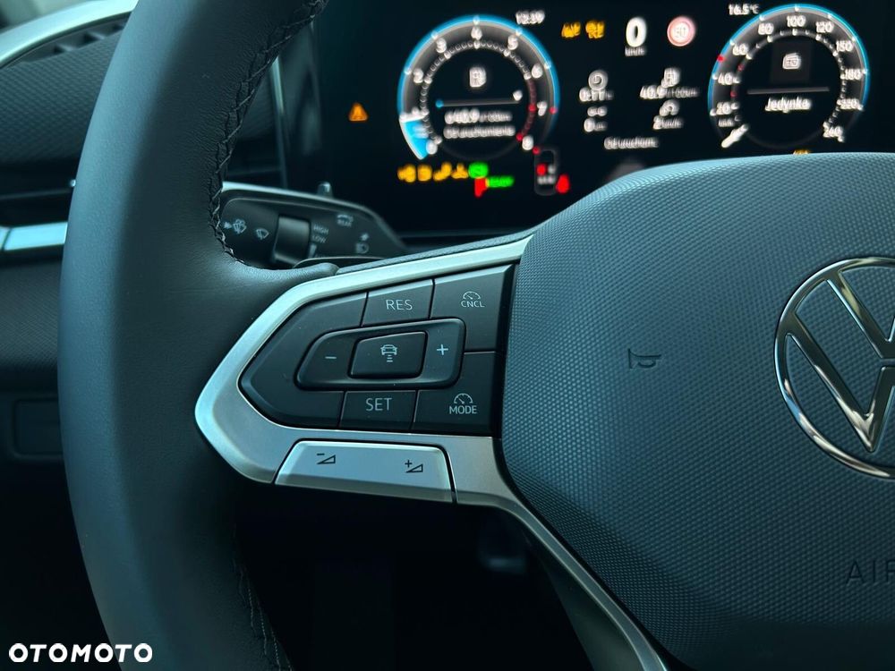 Volkswagen T-Roc - 14