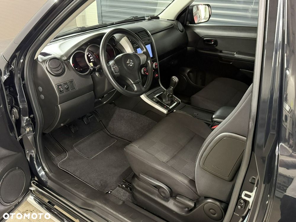 Suzuki Grand Vitara - 11